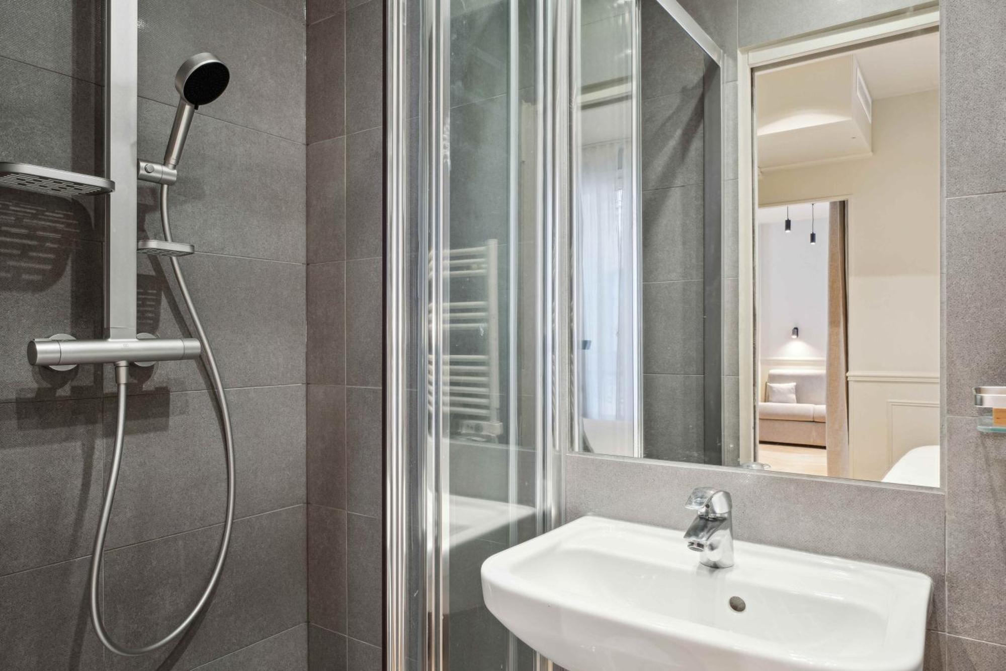 Hotel Clemence Париж Екстериор снимка